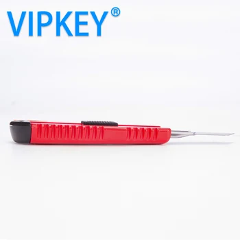 Vysoko kvalitný nôž Utility pomocou 18 mm šírka čepele rezacím nožom špeciálne konštrukčné zabezpečiť najlepšie holding