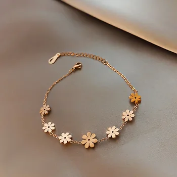 Jednoduché Malé Čerstvé Kvety Šperky Temperament Titánové Ocele Daisy Náramok na Sladké Dievča Ženy Móda kórejský Príslušenstvo